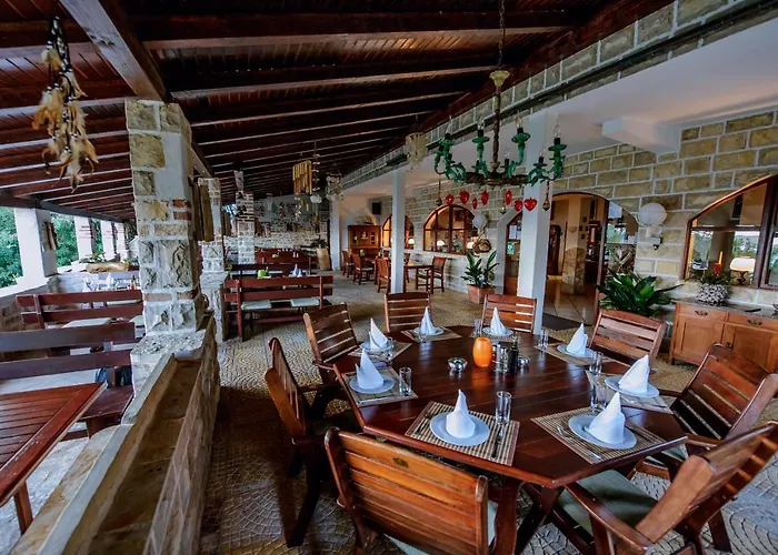 Skalinada Otel Zavala