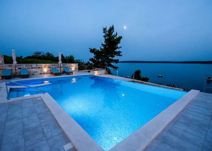 Skalinada Otel 3*