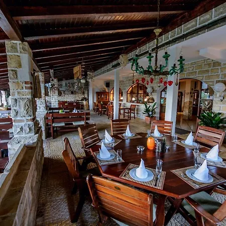 Skalinada Hotel Zavala